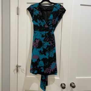 Banana Republic Fit and Flare Wrap Dress - size 8